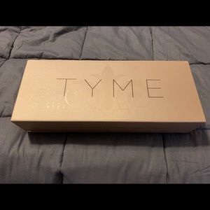 Tyme hair straightener/curled